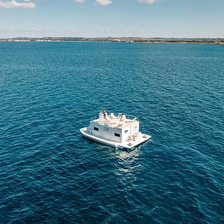 Botel Due Nodi By Barbarhouse *